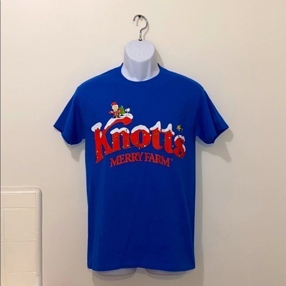 Unisex Peanuts Knotts Merry Farm Holiday Tee